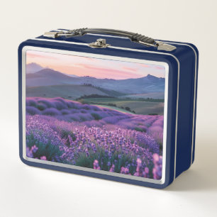 Hermoso campo de lavanda al atardecer