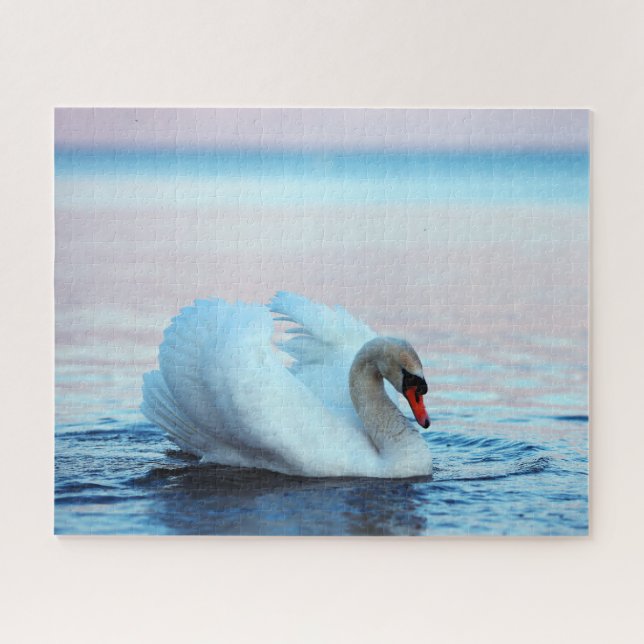 Hermoso cisne en el lago, rompecabezas de Jigsaw (Horizontal)