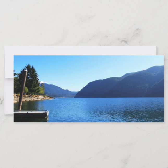 hermoso lago y paisaje montañoso azul (Anverso)