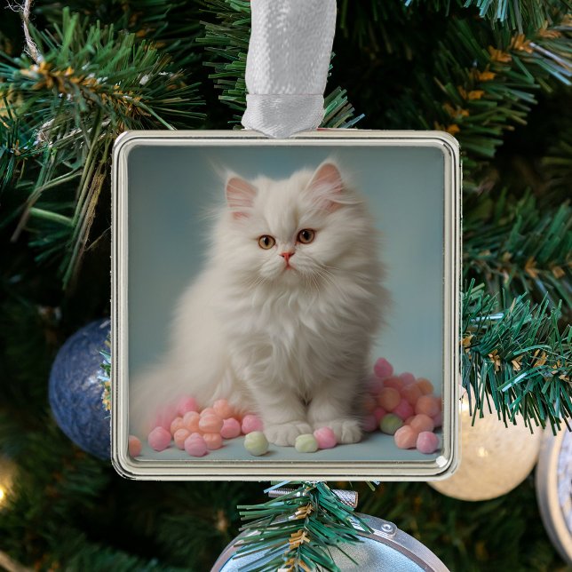 Hermoso Ornamento de Gato Fluffy Blanco (Subido por el creador)