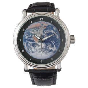 Hermoso reloj de pulsera planetario