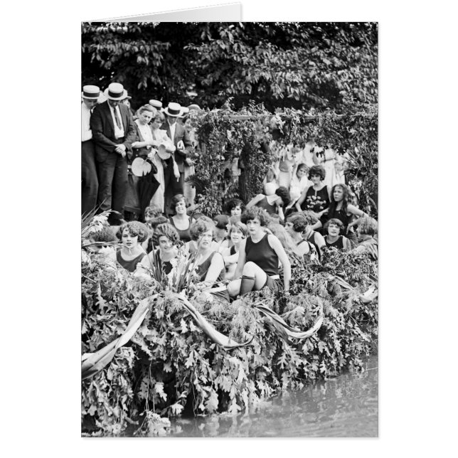 Hermosos Chicas de canoa, 1924 (Frente)
