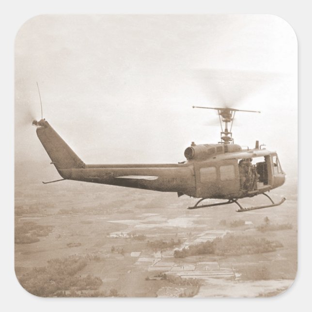 Hincha UH-1 sobre pegatina Nam (Anverso)