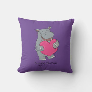 Hippo abraza la almohada del día de San Valentín