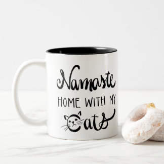 Hogar de Namaste con mi taza de los gatos