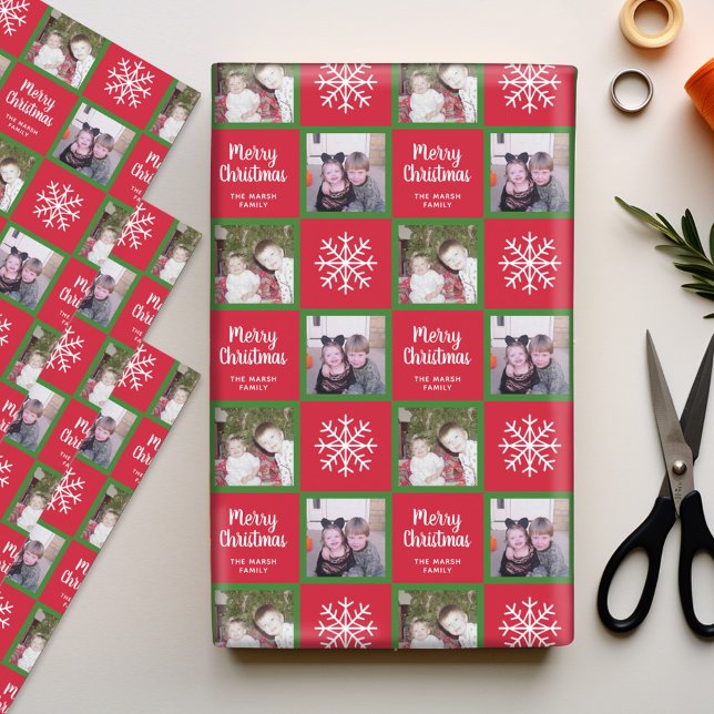 Hoja De Papel De Regalo 2 Foto: Green Red Merry Christmas Snflakes (Personalized Wrapping Paper - add photos to this festive holiday design)