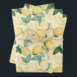 Hoja De Papel De Regalo Acuarelas de Limones<br><div class="desc">Elegantes limones y vegetación en acuarela sobre fondo amarillo pálido,  estas hojas de papel de regalo son divertidas para envolver regalos en cualquier ocasión. Artículos COINCIDENTES en nuestra tienda.</div>