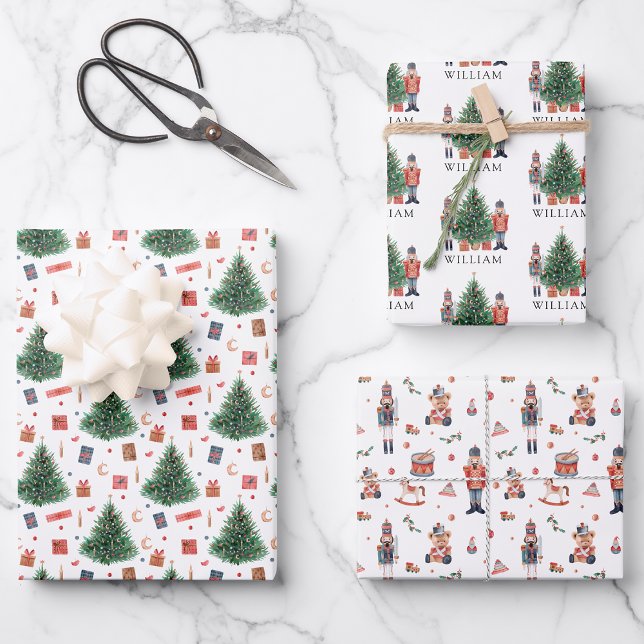 Hoja De Papel De Regalo Ajuste de regalo de vacaciones de Nutcracker (Holiday Nutcracker Christmas Gift Wrapping Paper with Toys Presents and Trees by Painted Paperie
)