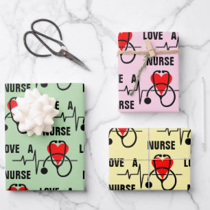 Hoja De Papel De Regalo Amar un diseño estetoscopio de corazón de enfermer