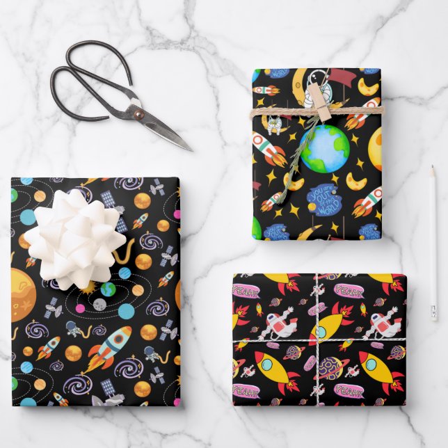 Hoja De Papel De Regalo Astronauta En El Espacio (Anverso)