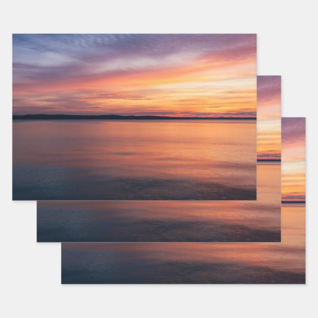 Hoja De Papel De Regalo Atardecer naranja Y Púrpura Sobre Una Fotografía D (Set)