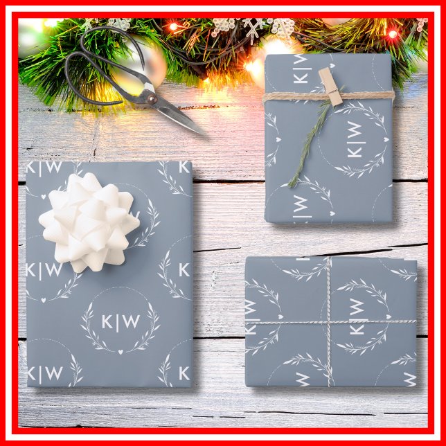 Hoja De Papel De Regalo Azul y blanco polvorientos | Monograma de Iniciale (Subido por el creador)