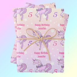Hoja De Papel De Regalo Bashful Unicorn Personaliza el nombre Edad Estrell