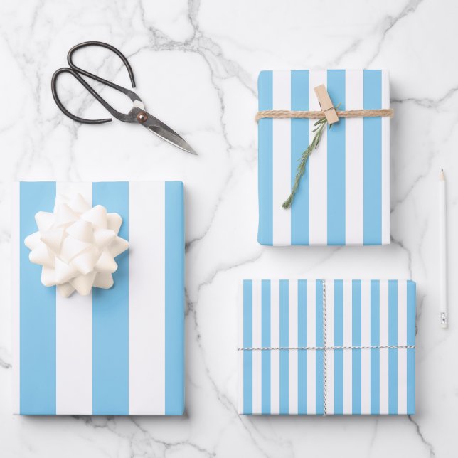 Hoja De Papel De Regalo Bebé azul y blanco diferentes tamaños Vert. Rayas (Anverso)