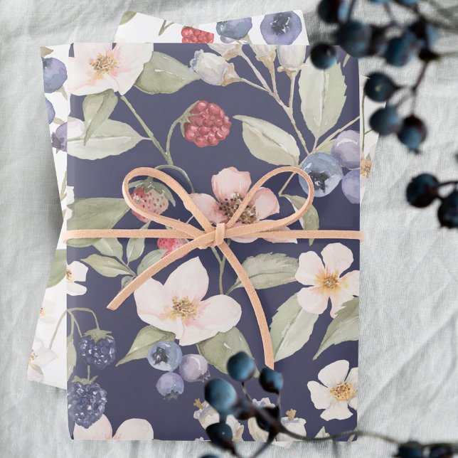 Hoja De Papel De Regalo Berry Sweet Baby Shower Wild Berries & Flowers (Berry Sweet Baby Shower Wild Berries & Flowers Wrapping Paper Sheets)
