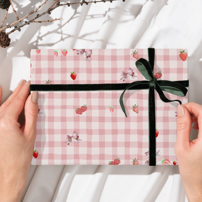 Hoja De Papel De Regalo Berry Sweet Checkered pattren Coquette (Subido por el creador)
