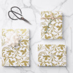Hoja De Papel De Regalo Boda de Patrón Floral Damask Oro Clásico<br><div class="desc">Dar regalos de boda en un patrón floral damasco dorado falso hace una presentación increíble. Ideal para recién casados,  despedidas de soltera,  regalos para recién casados,  nuevos hogares,  fiestas de compromiso y más.</div>