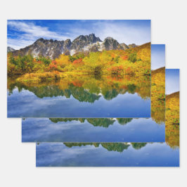 Hoja De Papel De Regalo Bosque paisajístico panorámico y montañas