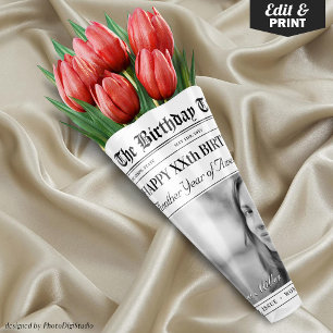 Hoja De Papel De Regalo Bouquet de flores de periódico de cumpleaños edita