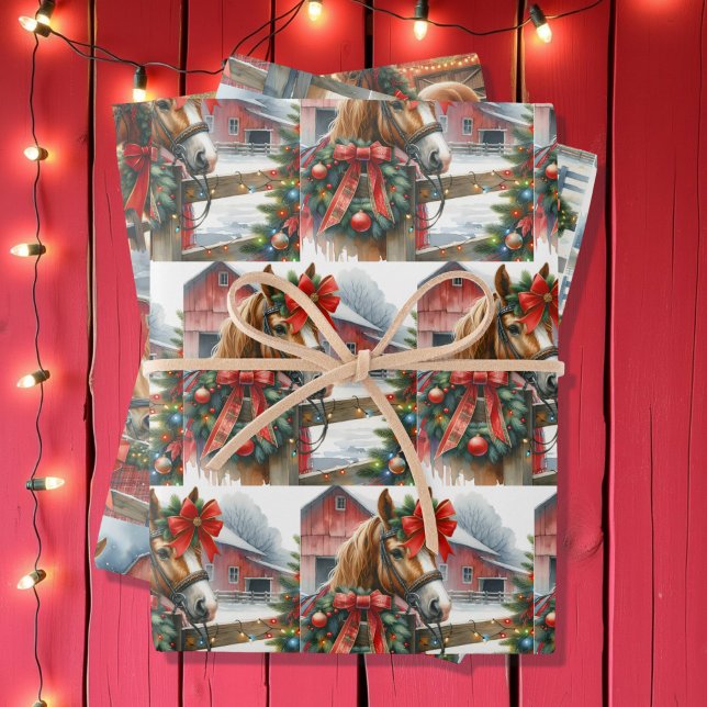 Hoja De Papel De Regalo Caballo marrón bonito en Navidades de oso rojo (Subido por el creador)