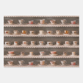 Hoja De Papel De Regalo Café Y Té Cups En Un Estante De Patrón De Fotograf