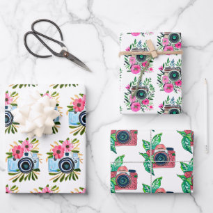 Hoja De Papel De Regalo Cámaras antiguas y flores rosas Cumpleaños