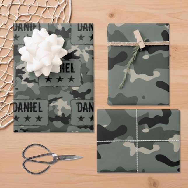 Hoja De Papel De Regalo Camuflaje de nombres personalizados (Personalized name camouflage gift wrapping paper.)