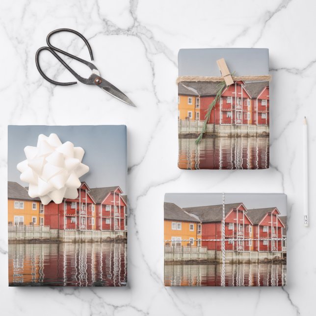 Hoja De Papel De Regalo Casas pintadas de Noruega (Anverso)