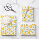Hoja De Papel De Regalo Chanukah Menorahs Gelt Pitcher Aceite de oro blanc<br><div class="desc">A veces solo tienes unos cuantos artículos para envolver a Chanukah, y no quieres comprar un rollo enorme de papel de envoltura de Chanukah que permanecerá en tu armario durante años. Esta selección de tres hojas de papel de envoltura de Chanukah es perfecta para envolver algunos regalos. Tres hojas separadas...</div>