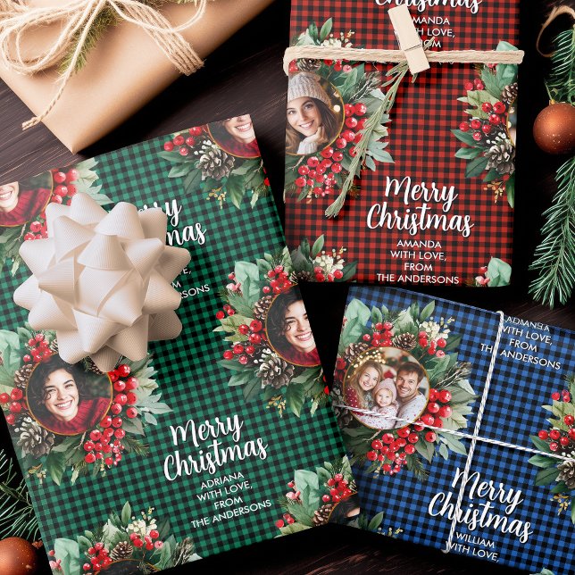 Hoja De Papel De Regalo Christmas Wreath Plaids Family Photos Personalized (Christmas Wreath Plaids Family Photos Personalized Wrapping Paper Sheets)