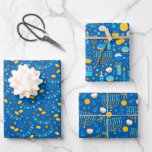 Hoja De Papel De Regalo Conjunto mixto de Chanukah de patrones azul oscuro<br><div class="desc">A veces solo tienes unos cuantos artículos para envolver a Chanukah, y no quieres comprar un rollo enorme de papel de envoltura de Chanukah que permanecerá en tu armario durante años. Esta selección de tres hojas de papel de envoltura de Chanukah es perfecta para envolver algunos regalos. Tres hojas separadas...</div>