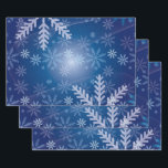 Hoja De Papel De Regalo Copos de nieve en azul<br><div class="desc">Conjunto de tres hojas de papel envolvente de 19" x 29" de color semibrillante con una imagen de copos de nieve en azul oscuro. Consulte la tarjeta de felicitación, la etiqueta, el confetti y el pegatina cuadrado correspondientes. Vea toda la colección de papel envuelto Hanukkah en la categoría HOME de...</div>