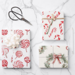 Hoja De Papel De Regalo Coronas de Navidad con rayas de bastón rojas y bla
