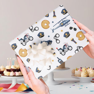 Hoja De Papel De Regalo Cumpleaños de niños oficial de policía llamando a