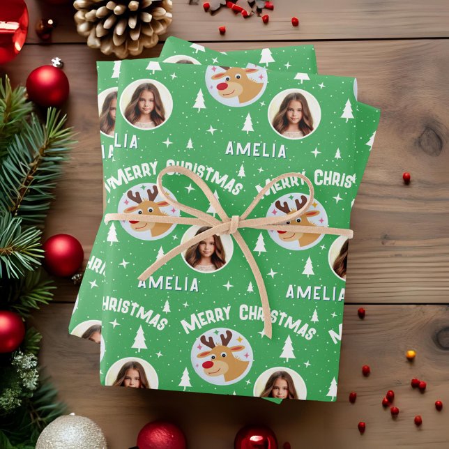 Hoja De Papel De Regalo Cute Green Reindeer Kid`s Name Photo Christmas (Subido por el creador)