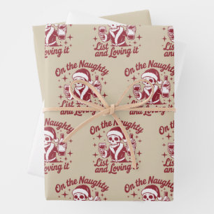Hoja De Papel De Regalo En La Lista Traviesa Y Amándola Vino Navidad