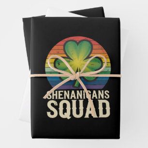 Hoja De Papel De Regalo Equipo de Shenanigans Combinando Grupo del Día de