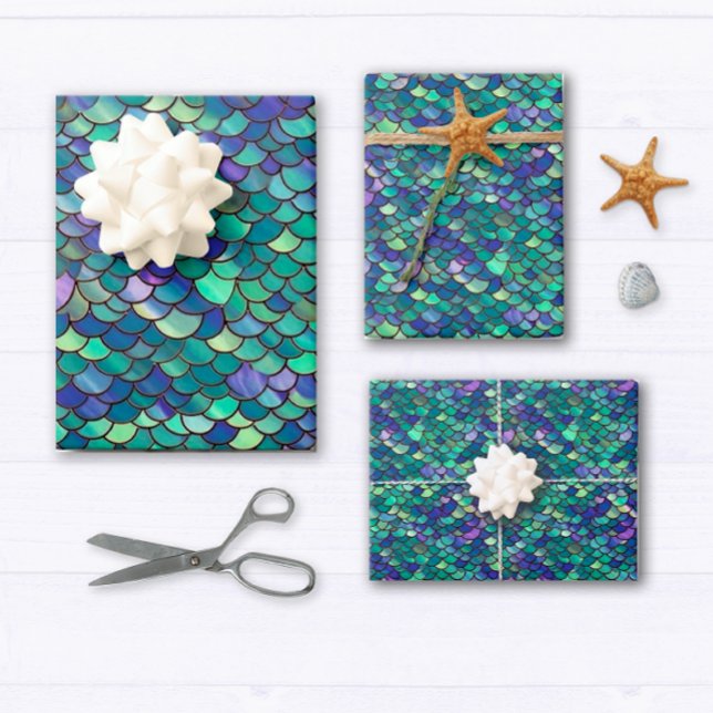 Hoja De Papel De Regalo Escamas de Sirena Purpura y Verde (Add a touch of magic to your gifts with this enchanting mermaid wrapping paper set.)