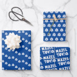 Hoja De Papel De Regalo Estrella de David Mazel Tov Bar Bat Mitzvah Hanukk<br><div class="desc">Espero que te guste este paquete de variedades de papel hecho a mano. Puede cambiar los colores de fondo si lo desea. Revisa mi tienda por muchos más colores y patrones y hazme saber si quieres algo personalizado. Tengo invitaciones de bar mitzvah coincidentes, notas de agradecimiento, tarjetas tov mazel y...</div>