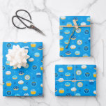 Hoja De Papel De Regalo Estrella judía de Chanukah Cupcakes Blue Jelly Dou<br><div class="desc">A veces solo tienes unos cuantos artículos para envolver a Chanukah, y no quieres comprar un rollo enorme de papel de envoltura de Chanukah que permanecerá en tu armario durante años. Esta selección de tres hojas de papel de envoltura de Chanukah es perfecta para envolver algunos regalos. Tres hojas separadas...</div>