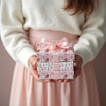 Hoja De Papel De Regalo Fa La Pink Vintage Christmas Tree Farm Sceneration<br><div class="desc">Celebra la época mágica y festiva de las vacaciones con nuestras divertidas sábanas de papel. Nuestro diseño de vacaciones vintage presenta un paisaje de granja de árboles de Navidad, este patrón de Navidades incorpora una escena de Navidades agrícolas con una casa de campo roja, niños jugando y arrojando bolas de...</div>