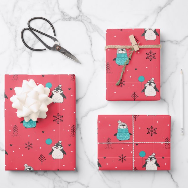 Hoja De Papel De Regalo Feliz Navidad en rojo, pingüino feliz en Gorras (Anverso)