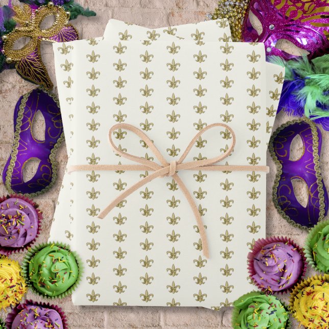 Hoja De Papel De Regalo Fleur DeLis de oro falso en marfil (Faux Gold FleurDeLis on Ivory Wrapping Paper Sheets by Leapfroglisics Shop)