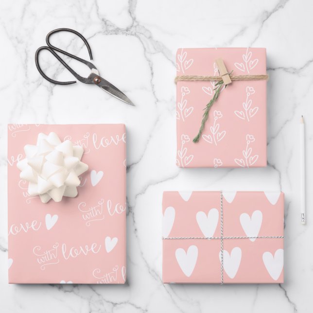 Hoja De Papel De Regalo Floral rosa afinada con amor (Anverso)