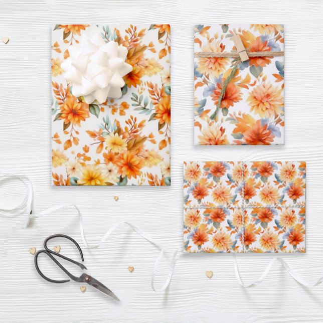 Hoja De Papel De Regalo Floral Rústico de Naranja y Amarillo (A set of coordinated burnt orange and gold floral gift wrap sheets that are great for any occasion.)