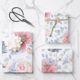 Hoja De Papel De Regalo Flores de color azul polvoriento y rosa suave patr