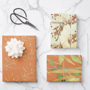 Hoja De Papel De Regalo Foliage de acuarela dorada y bayas variadas