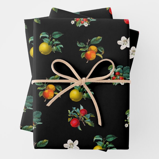 Hoja De Papel De Regalo Fresas antiguas y ramas de Apple negras (In situ)