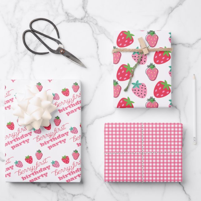 Hoja De Papel De Regalo Fresas Berry Primer Partido de Cumpleaños Rosa | R (Anverso)