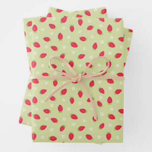 Hoja De Papel De Regalo Fresas de Verano sobre Verde (escala pequeña)